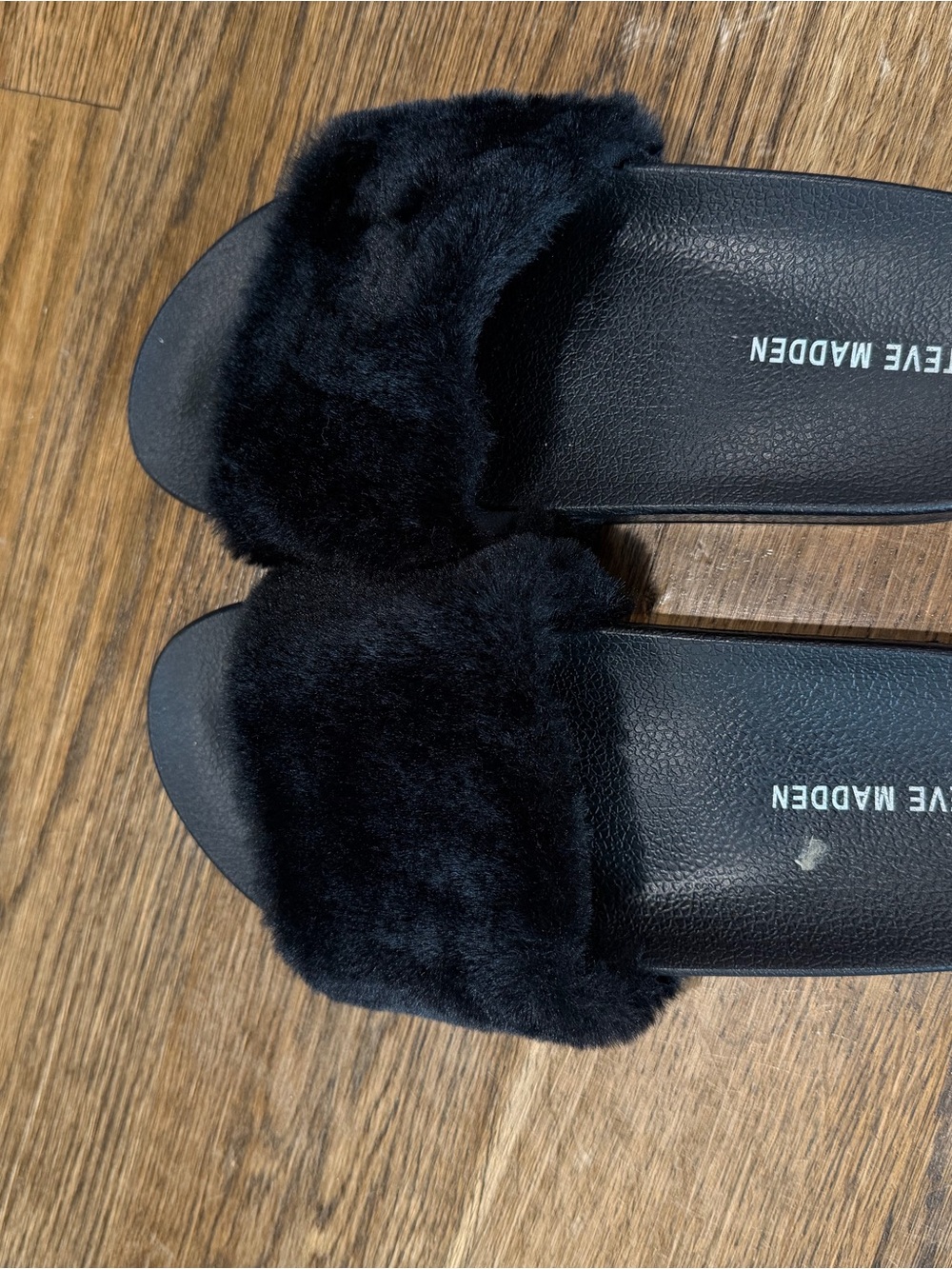 Steve Madden Black Faux Fur Slide Slippers